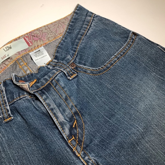Levis 542 Low Denim Capris - Picture 4 of 12